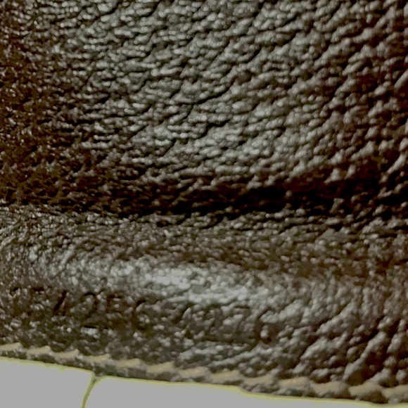 Gucci ring monogram zip wallet - Picture 3 of 8